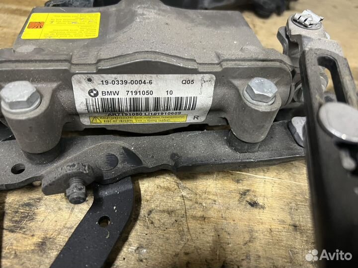 Петли капота с пиропатроном BMW F10 F11