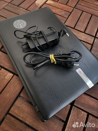 Ноутбук на запчасти packard bell