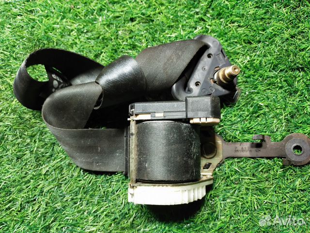 Ремень безопасности Renault Clio III