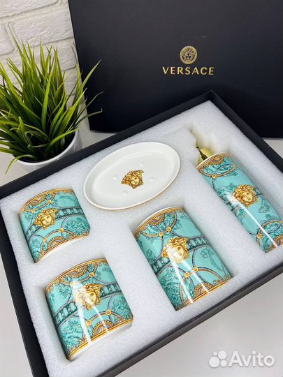 Фарфоровый комплект для ванной комнаты