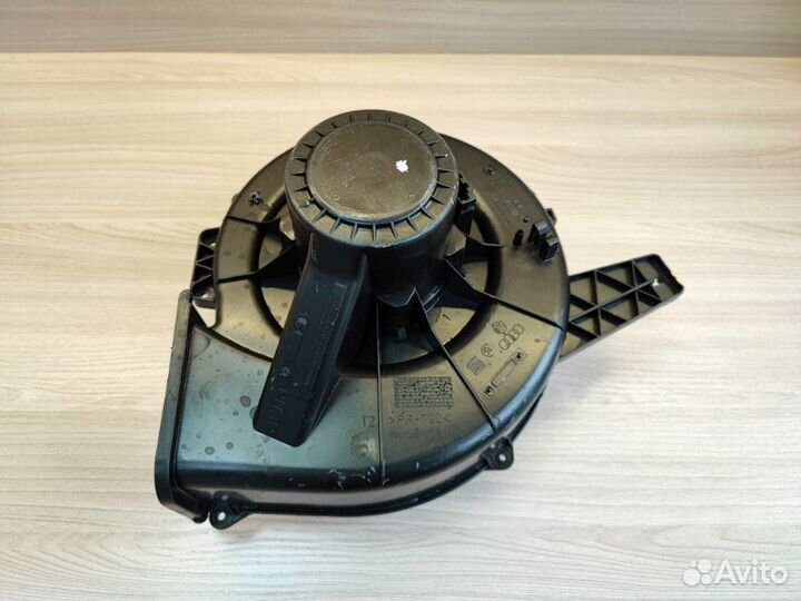 Мотор печки Volkswagen Polo