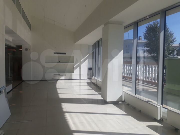 Торговая площадь, 180 м²