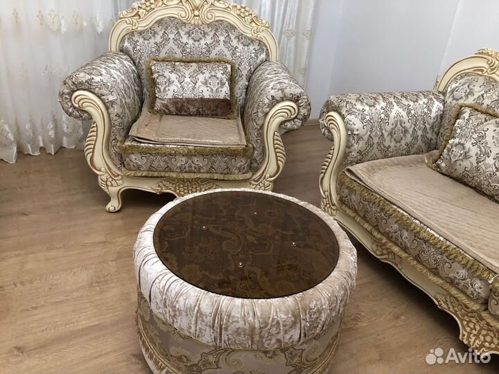 Диван тройка в гостиную