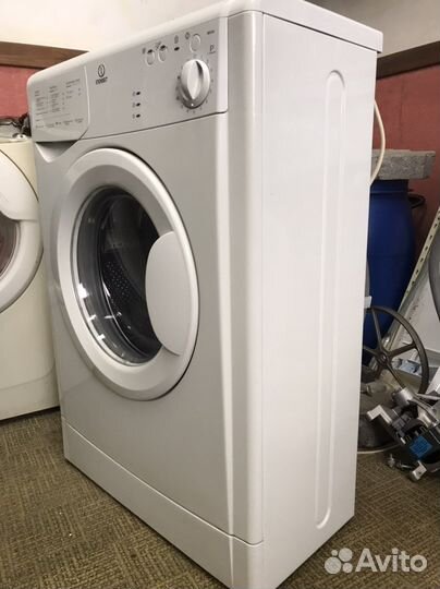 Стиральная машина Indesit WIU61