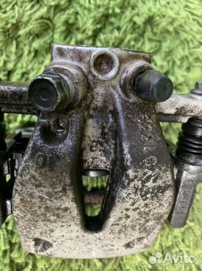 Суппорт задний Toyota Avensis