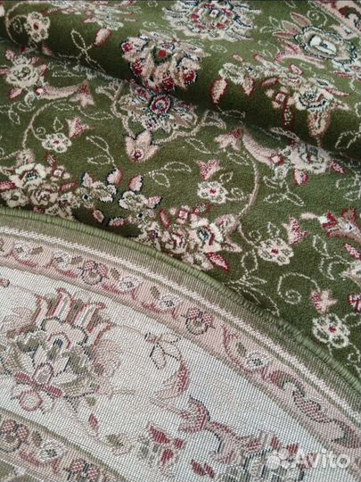 Ковер шерстяной новый