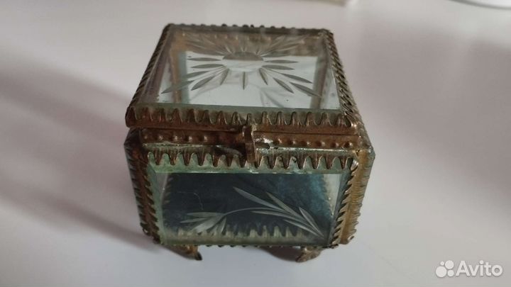 Шкатулка старинная