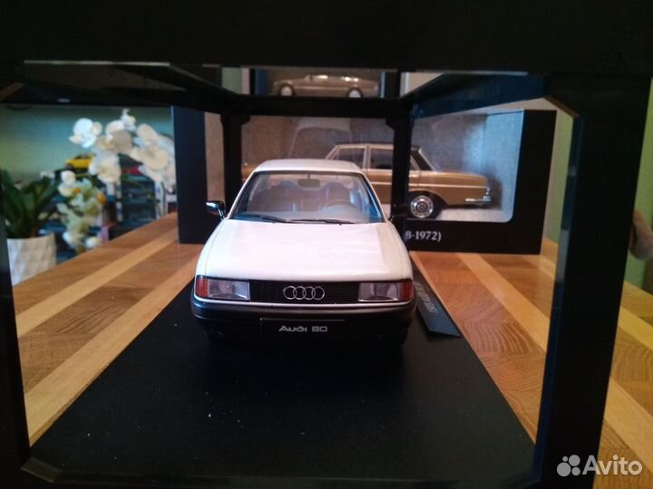 Audi 80 B3 1989 г., 1/18, Triple 9