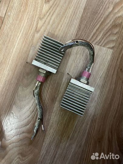 Силовые тиристоры с радиаторами