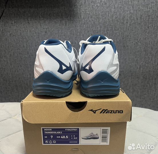 Волейбольные кроссовки mizuno thunder blade z