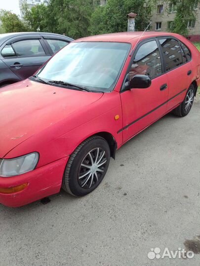 Toyota Corolla 1.3 МТ, 1995, битый, 394 610 км