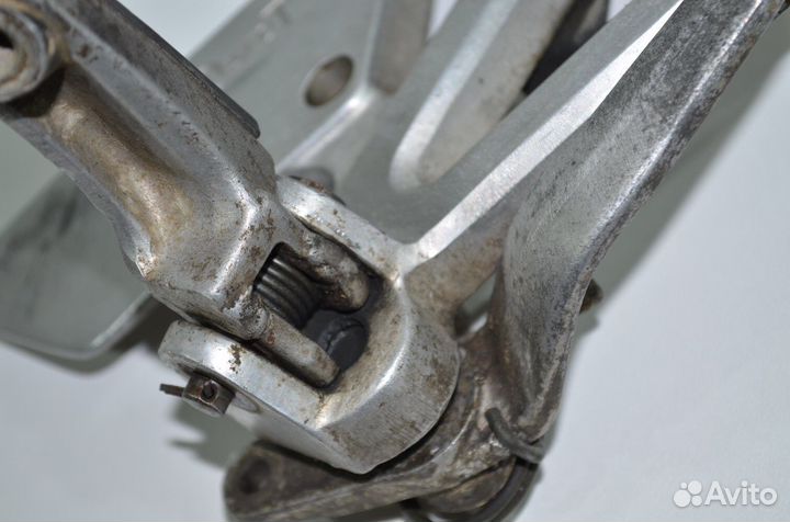 Крепление подножки водителя правое Honda CBR250R M