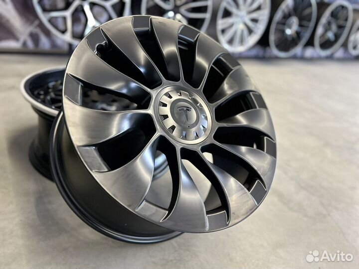 Диски Tesla 9.5x19 5x114.3 ET45