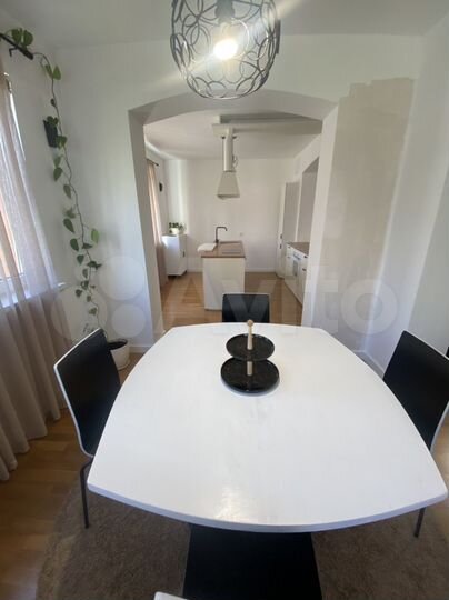 2-к. квартира, 65 м², 1/16 эт.