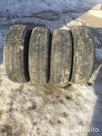 Bridgestone Dueler H/T D687 225/70 R16