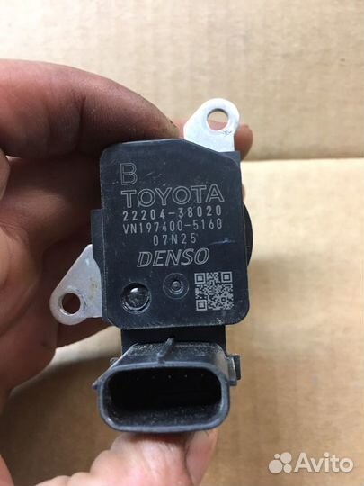 Датчик массового расхода воздуха Lexus Toyota