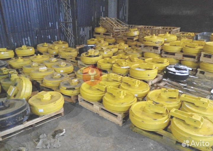 Колесо направляющее Hitachi ZX230