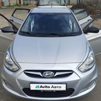 Hyundai Solaris 1.6 MT, 2011, 255 000 км, с пробегом, цена 649 000 руб.