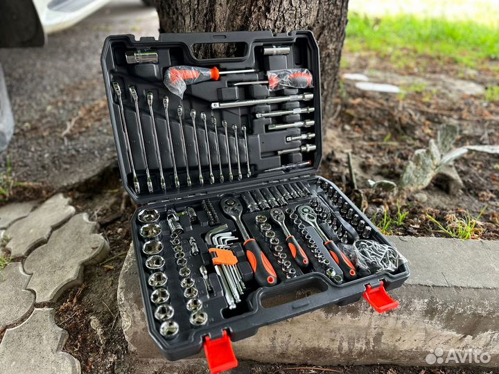 Набор инструментов 121 предмет