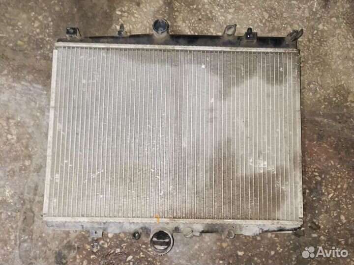 Радиатор охлаждения Citroen c5 X40
