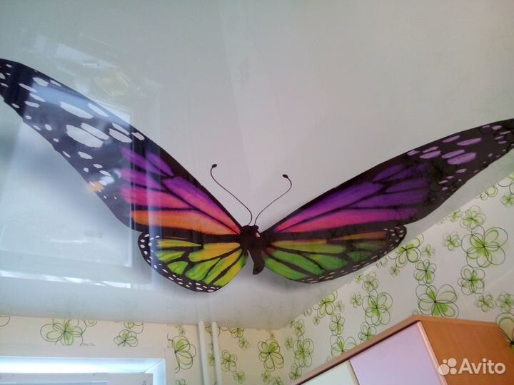 Слить воду с натяжного потолка