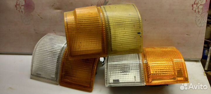 Фонари задние Toyota Hiace