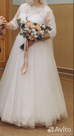 Свадебное платье 48 50 бу