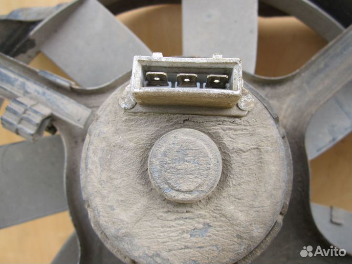 Диффузор вентилятор радиатора VW Passat B4