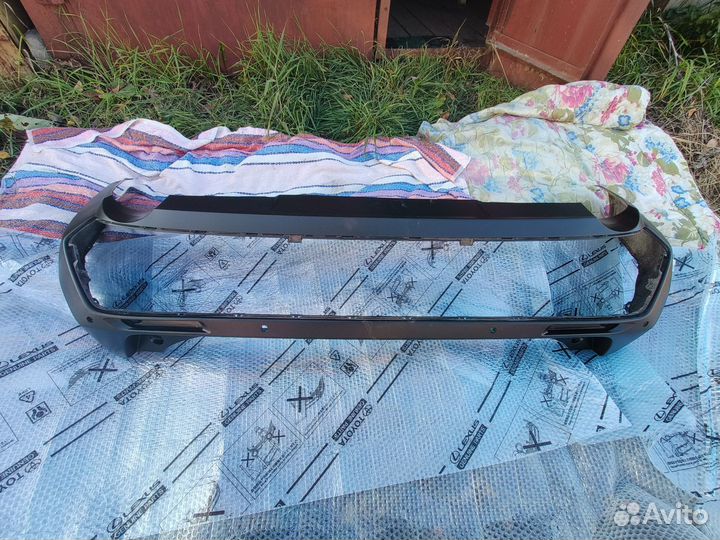 Продам задний бампер toyota rav4 XA50