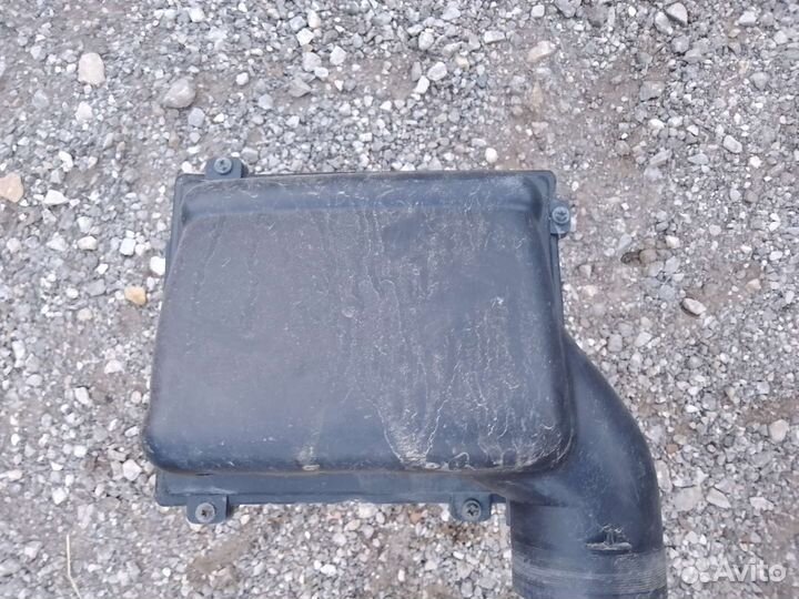 Корпус воздушного фильтра Peugeot 206