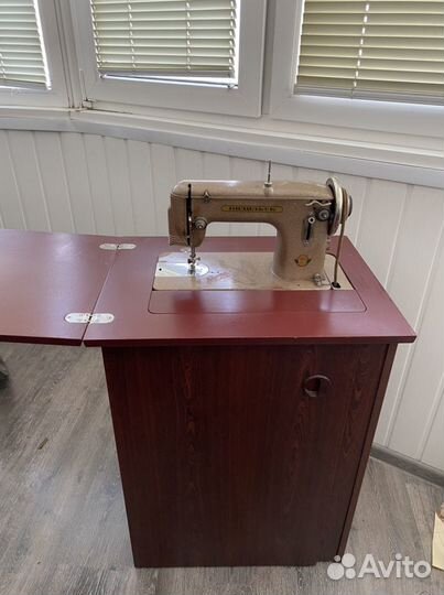 Швейная машина Подольск