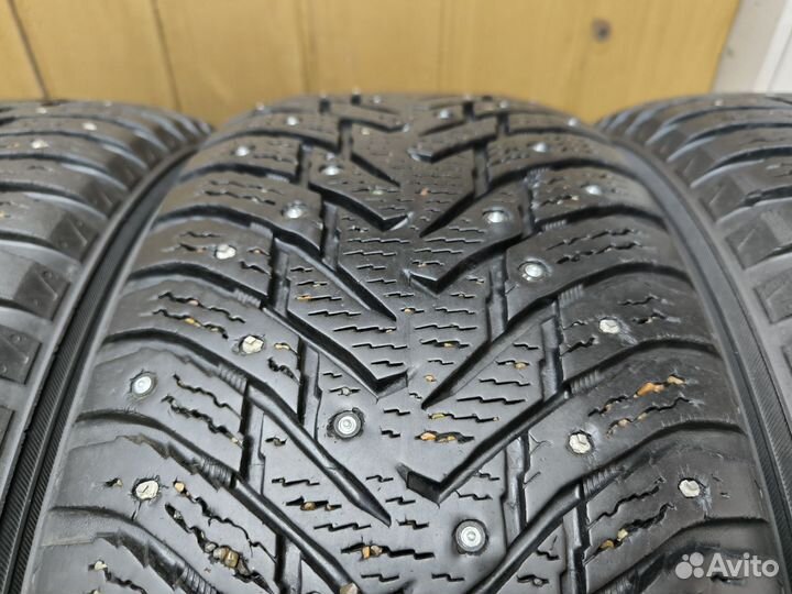 Nokian Tyres Hakkapeliitta 8 SUV 235/60 R18 107T