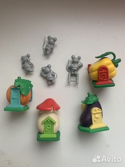 Киндер сюрприз «Мышки в домиках»