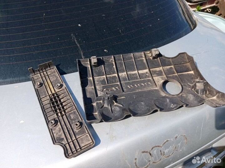 Крышка декоративная Kia Ceed 2008