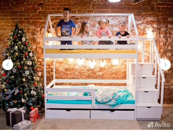 Двухъярусная кровать домик бу с матрасами