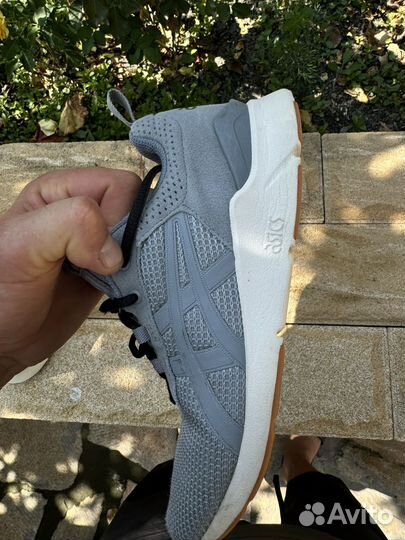 Кроссовки asics