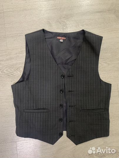 Костюм тройка для мальчика 140