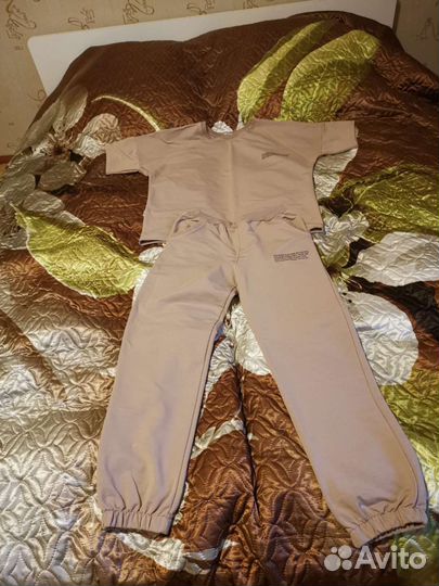 Спортивный костюм женский новый