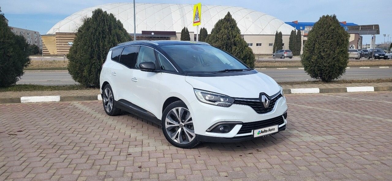 Renault Grand Scenic: фото владельца