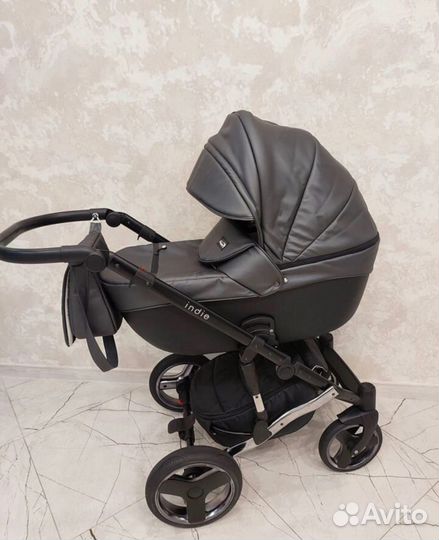 Коляска 3 в 1, Эко кожа (б/у 6 месяцев)