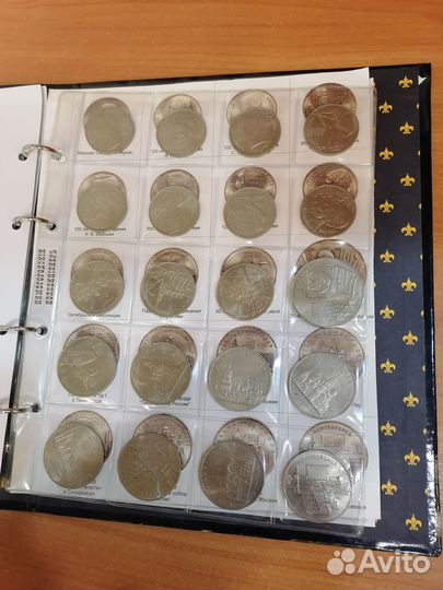 Памятные и юбилейные монеты СССР Альбом 68 шт