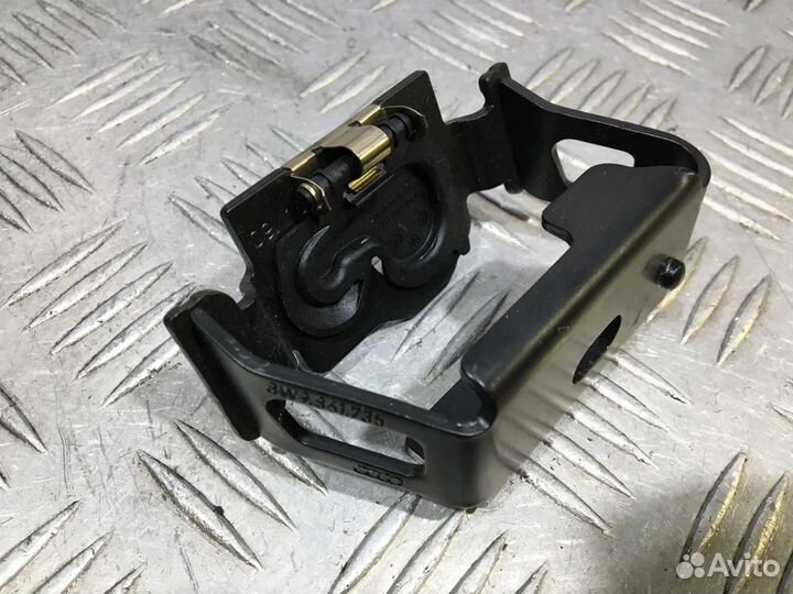 Б/У Проушина слева спереди#001