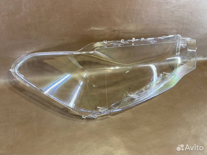 Стекло фары левой д- BMW 5 G30 (2017-20гг)