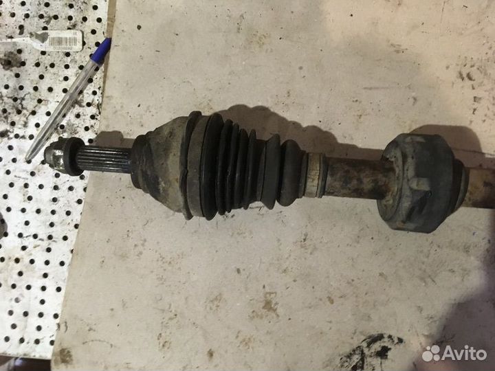 Привод передний правый Renault Logan