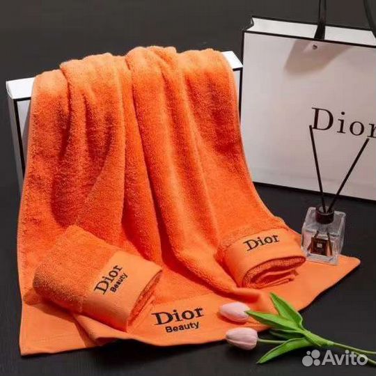 Набор полотенец dior