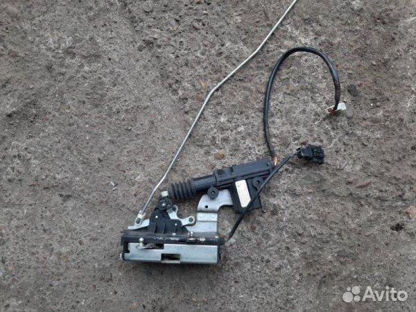 Замок двери передний правый Chevrolet Niva 1.7