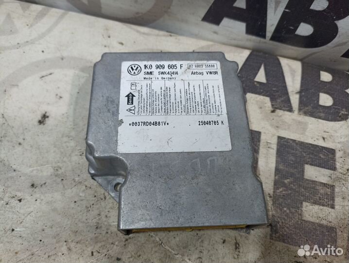 Блок управления airbag Volkswagen Golf 5