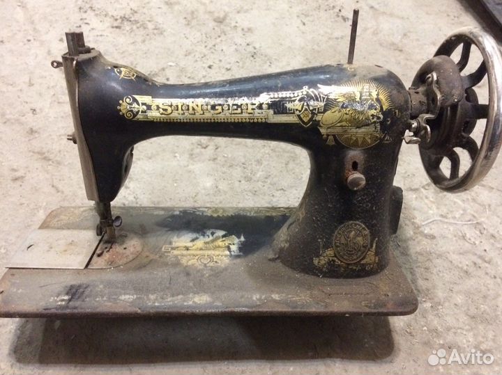 Швейная машина Singer
