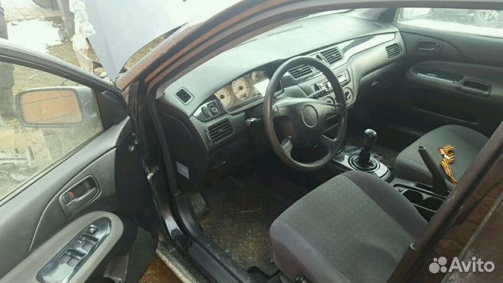 Разбирается Мицубиси Лансер 9. МКПП 1.6