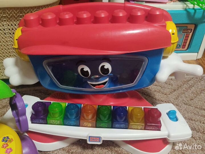 Пакетом Развивающие игрушки,пианино, щенок Бибо